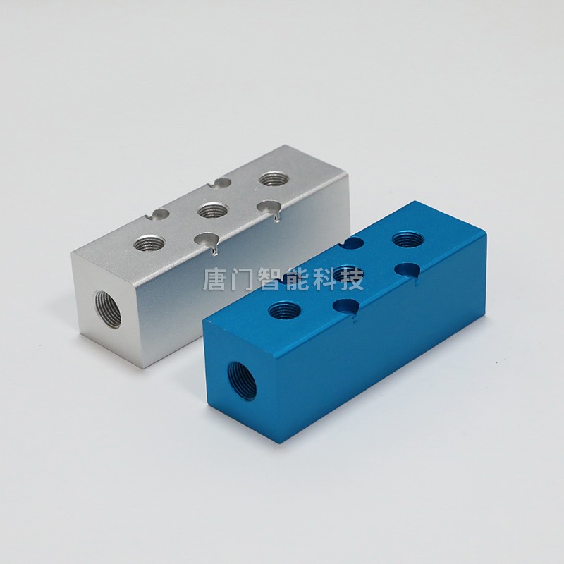 铝合金机加工件 阳极氧化（银色/蓝色）